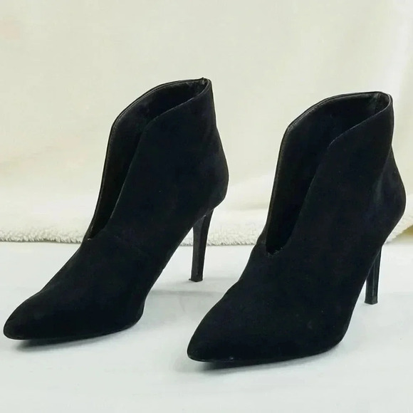 Zara Size 40 (US 9.5-10) Women's Black Suede Pointed Toe V Slip On Ankle Booties - Picture 11 of 12